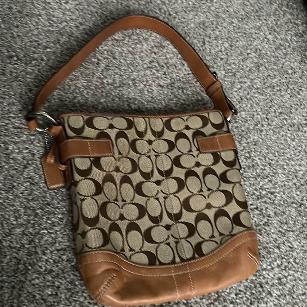 Tote - Picture 3 of 5